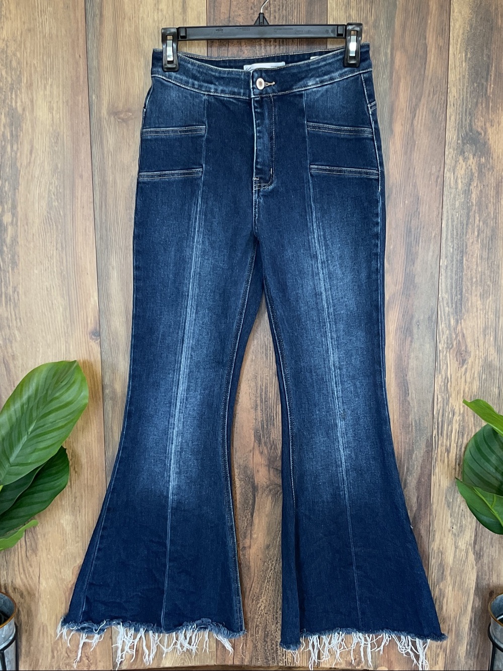 KanCan High Rise Flare Jeans with Frayed Hem 27         411B